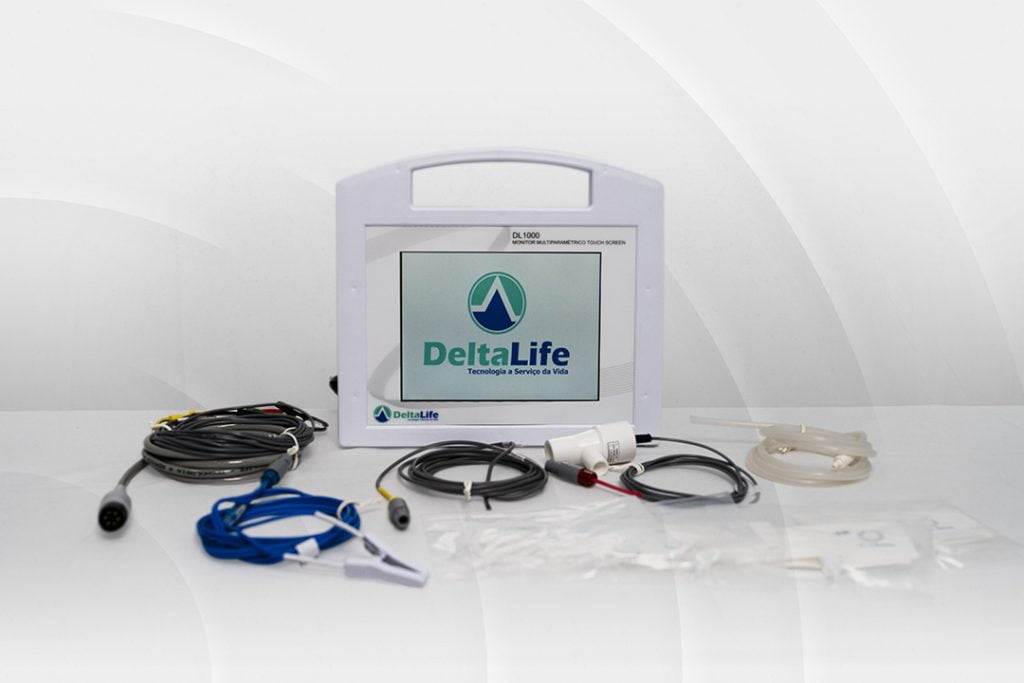 Um dos modelos de monitores veterinários da Delta Life com acessórios.